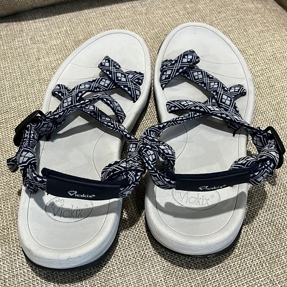 Viakix Women's Walking Comfort Sandals S 10- Excellent Cushioning and Condition! - Picture 7 of 9